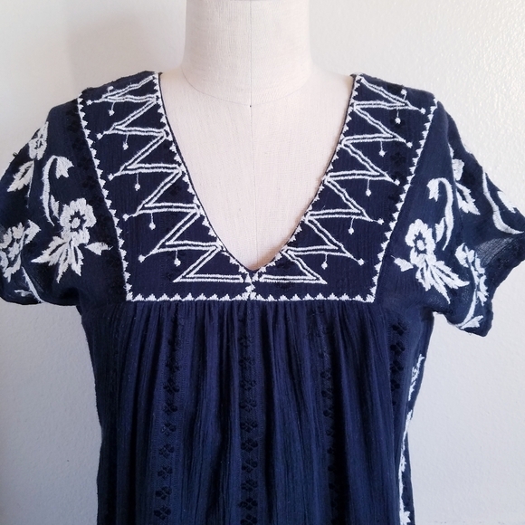 Lucky‎ Brand |Black Shift Dress +White Embr… - Picture 5 of 13